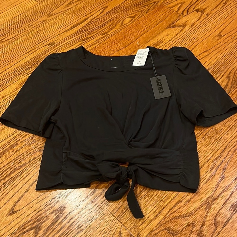 NWT Katie J NYC Junior’s Black Tie Short Sleeve Size L